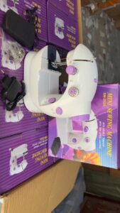 Mini machine à coudre portable SM-202A – 2 vitesses, double fil (avec pédale)